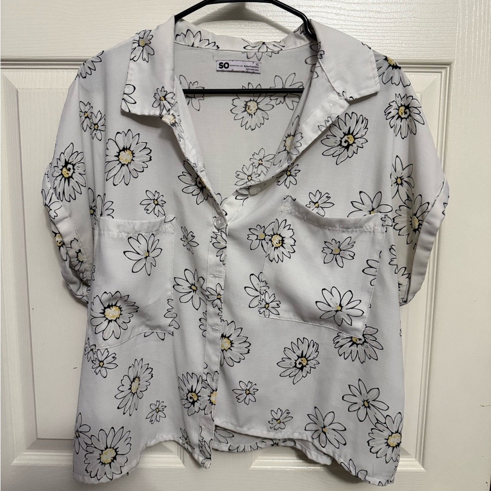 SO White Floral Button-Front Shirt